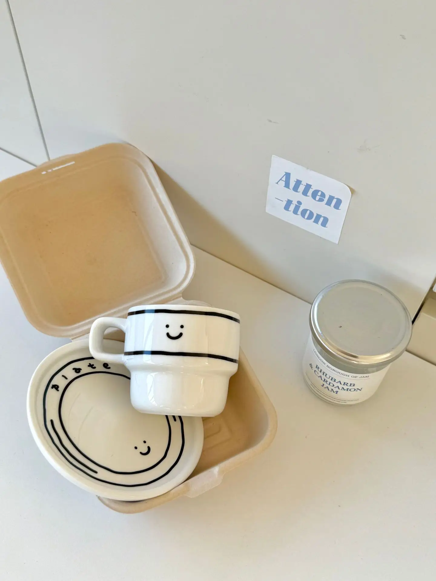 თანამედროვე დიზაინის კერამიკის ჭიქა პრინტით - Image 3