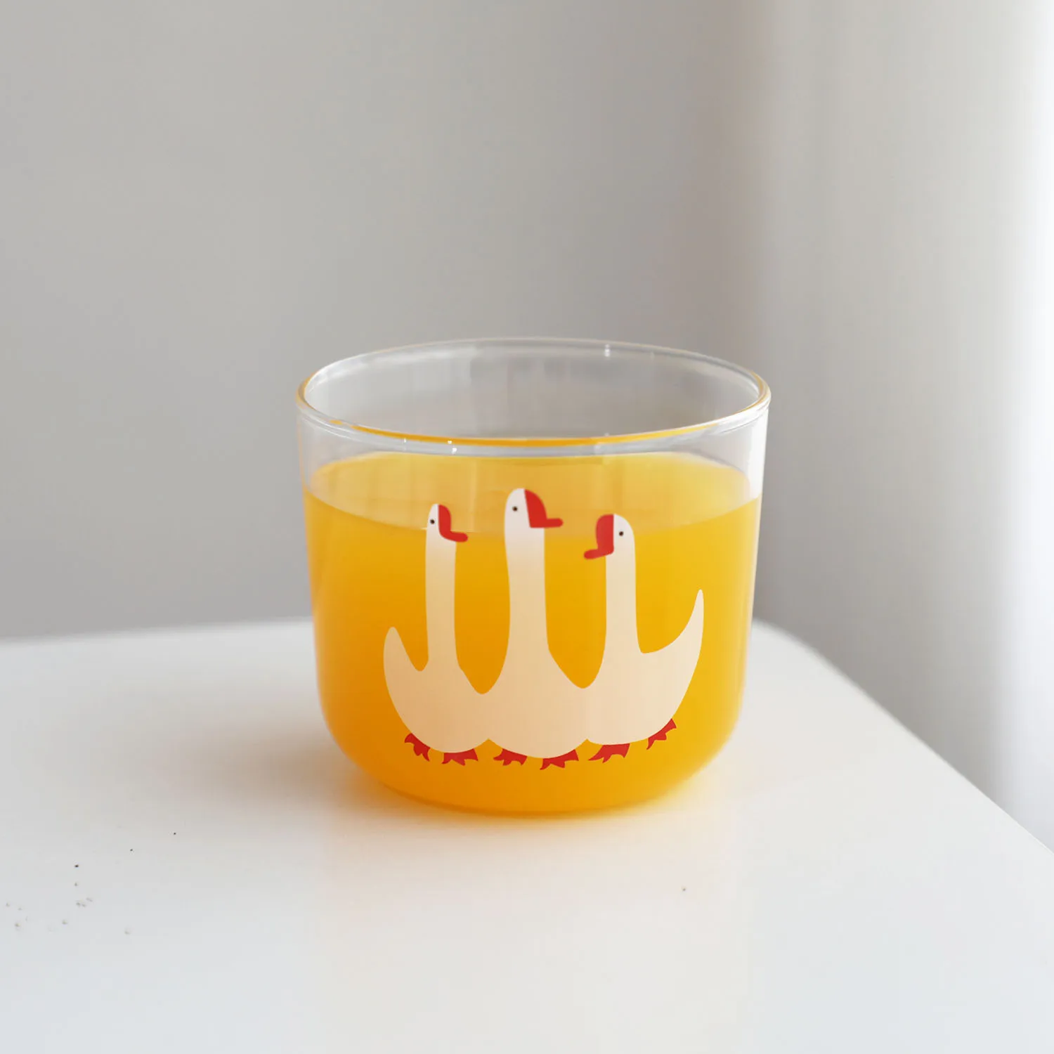 მინის ყავის ჭიქა გედის  პრინტით - Image 4