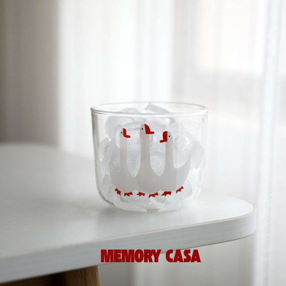 მინის ყავის ჭიქა გედის  პრინტით - Image 3