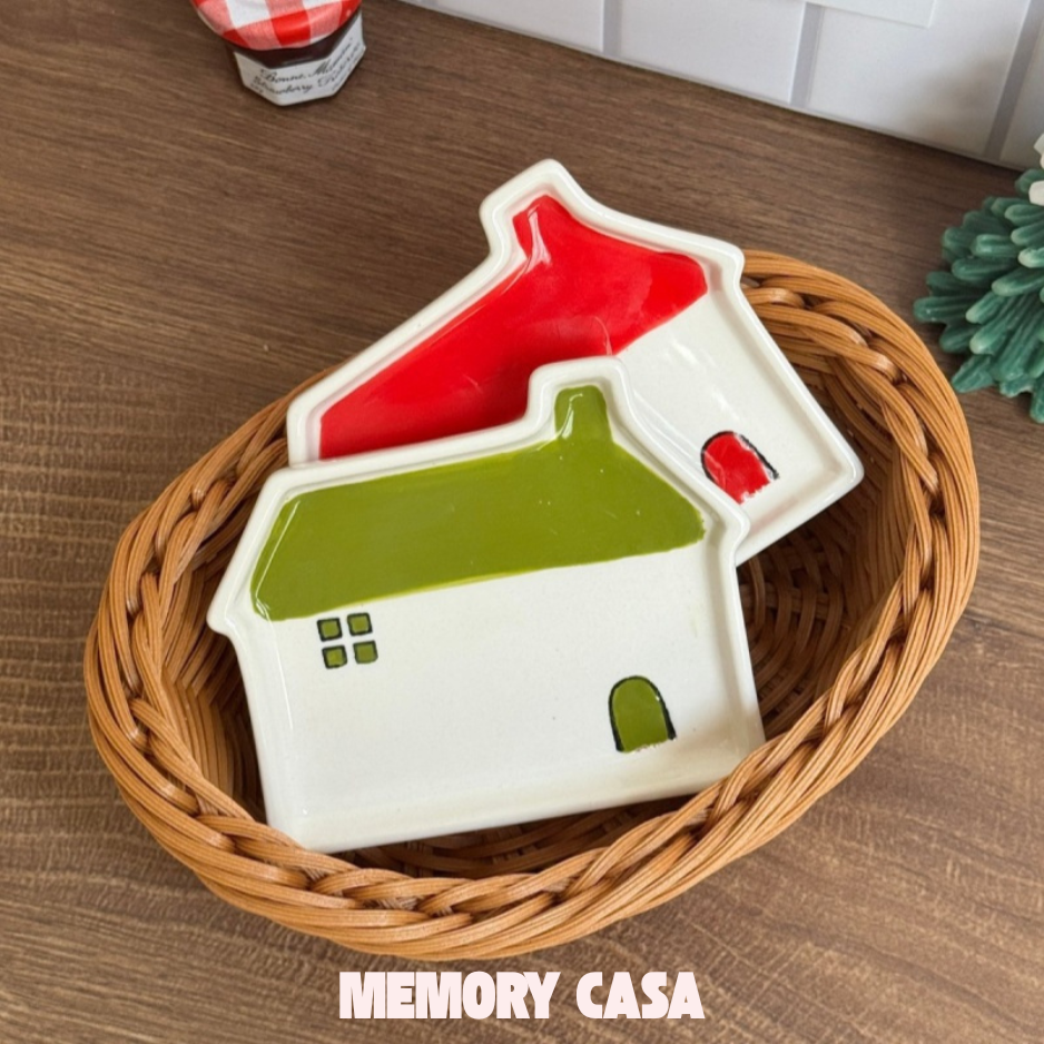 კერამიკული თეფში, პატარა სახლის დიზაინით - Image 2